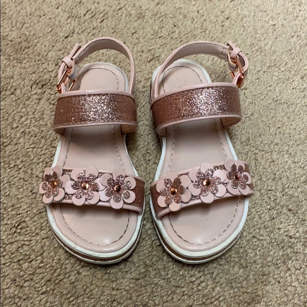 Toddler girls size 9 sandals